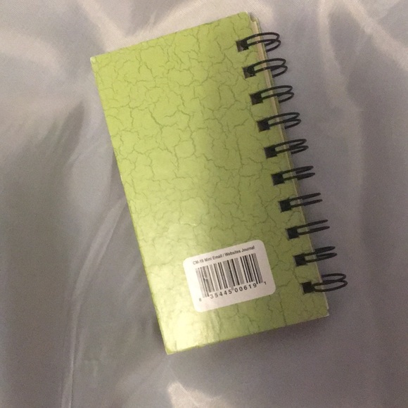 Email and websites passwords online journal - Picture 4 of 10